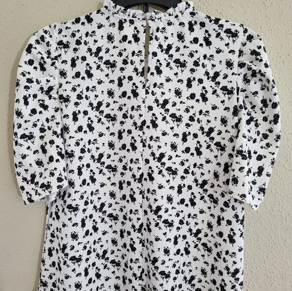 Melloday Women's  blouse white and black floral printed Size M - Picture 4 of 6